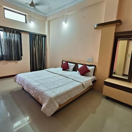Hotel Chaitanya Maheshwar 외부 사진