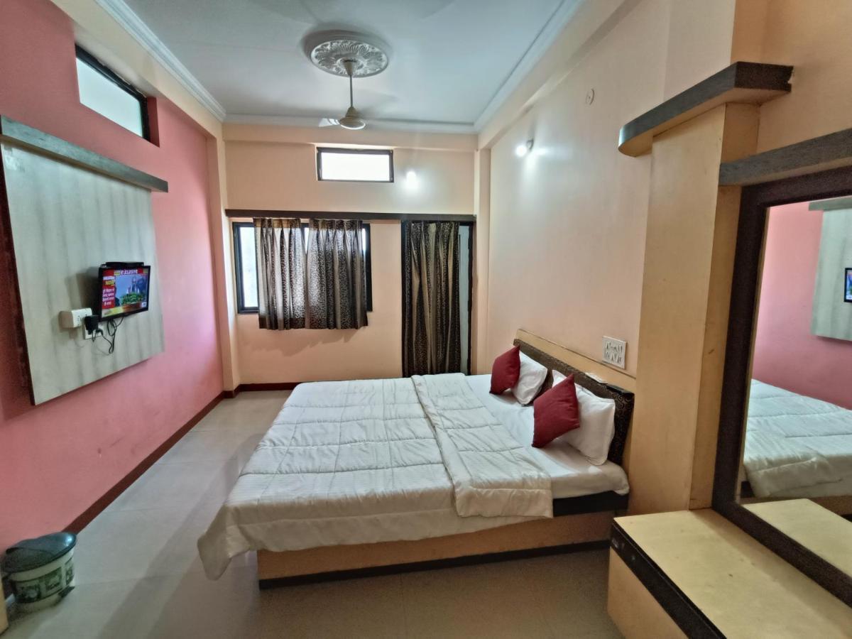 Hotel Chaitanya Maheshwar 외부 사진