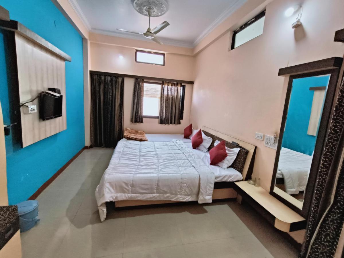 Hotel Chaitanya Maheshwar 외부 사진