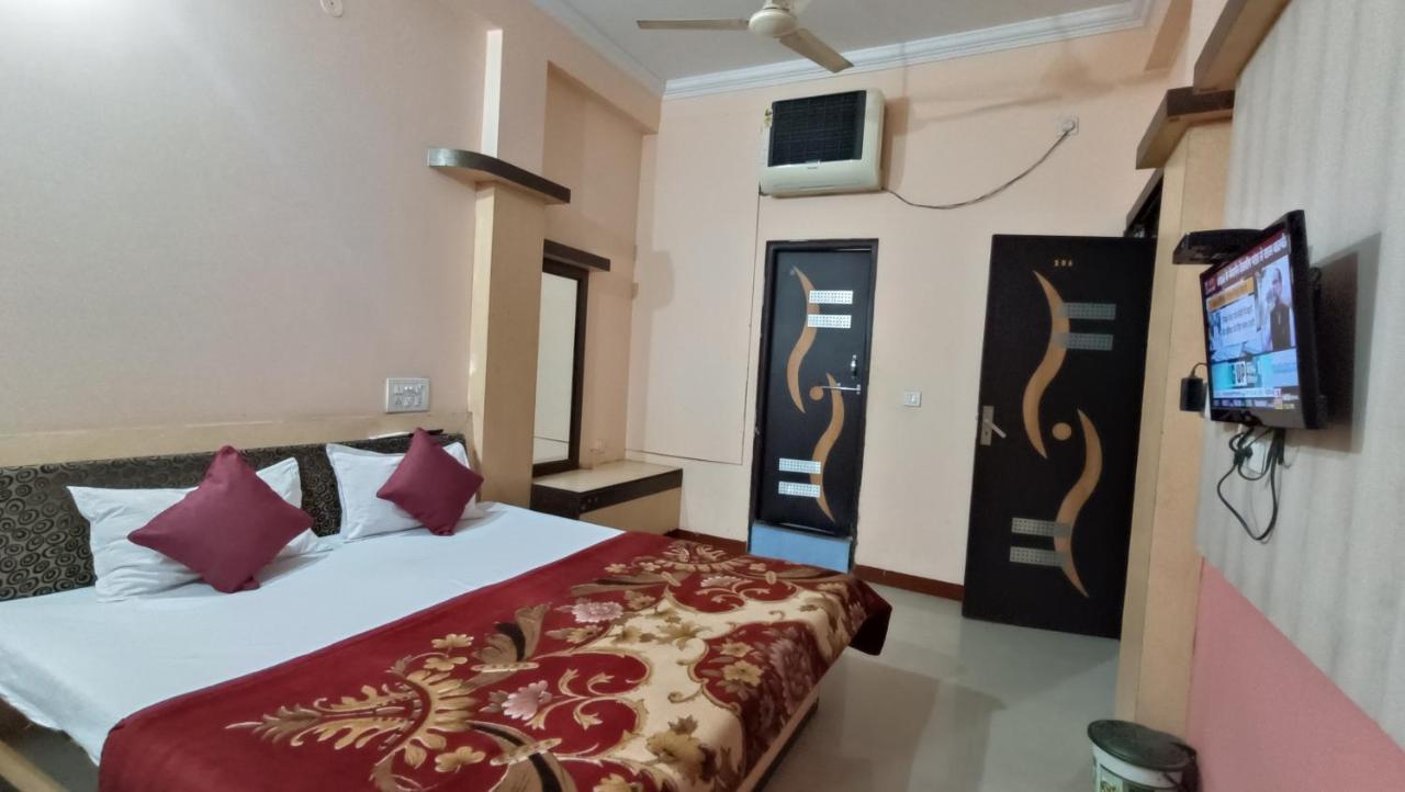 Hotel Chaitanya Maheshwar 외부 사진